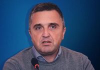 Dragan J. Vučićević